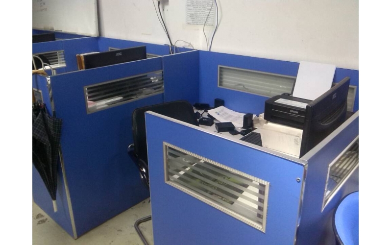 來這里工作已經(jīng)半個月了，已經(jīng)漸漸地習(xí)慣了這里的生活